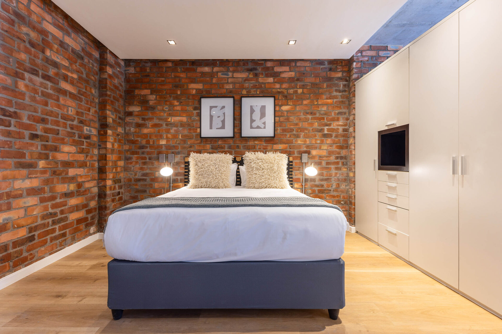 Property & Architecture 20
