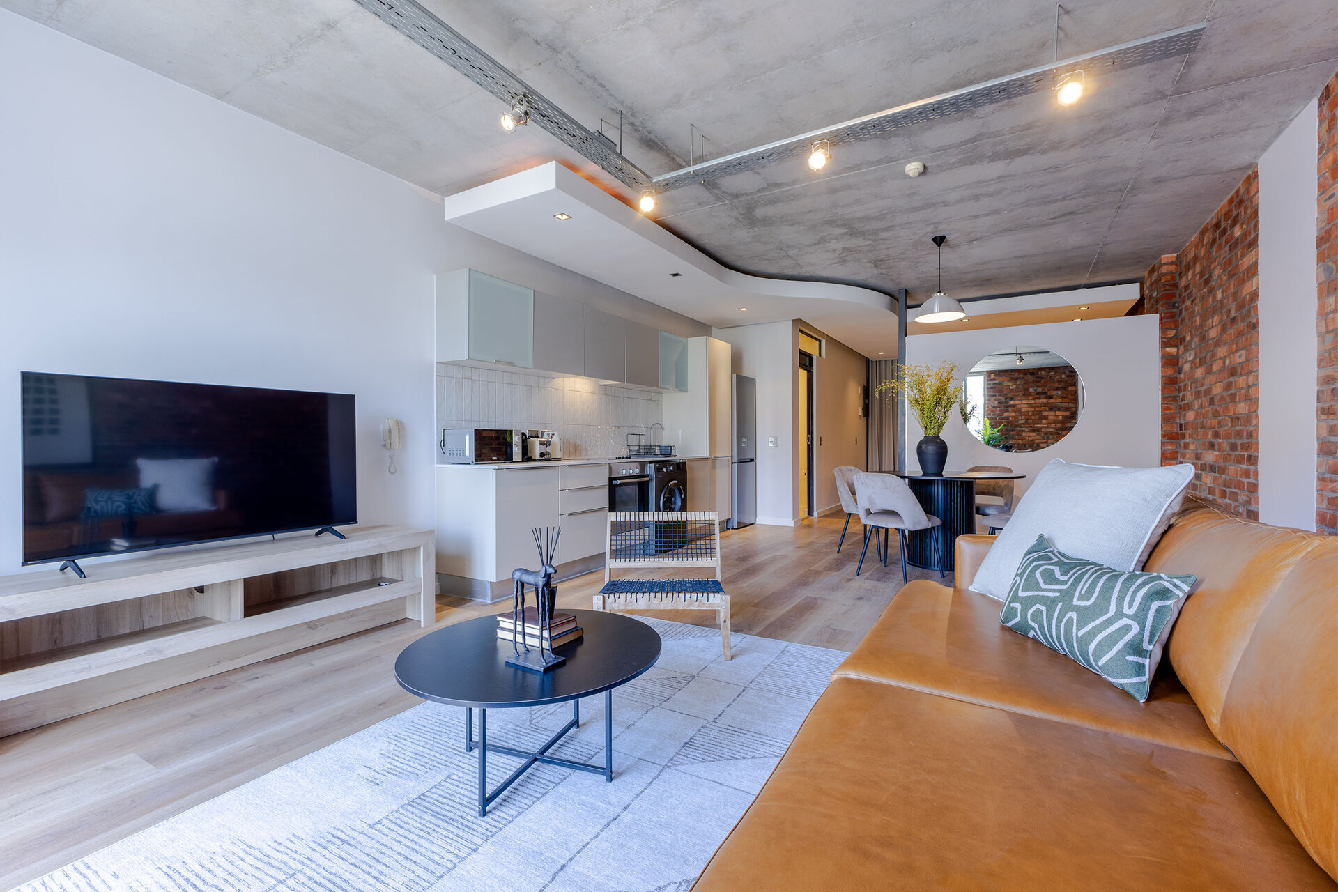 Property & Architecture 27