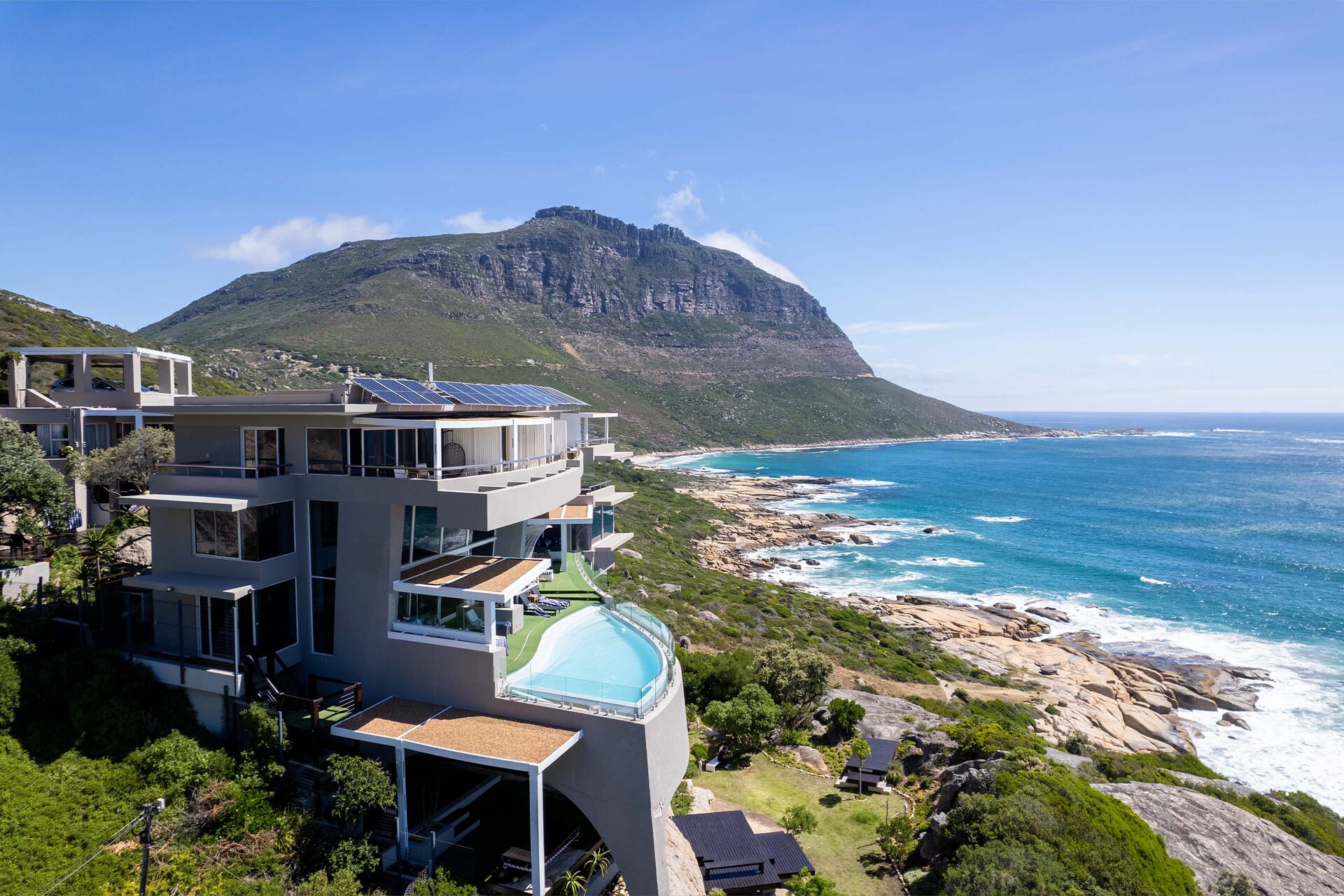 Property & Architecture 37