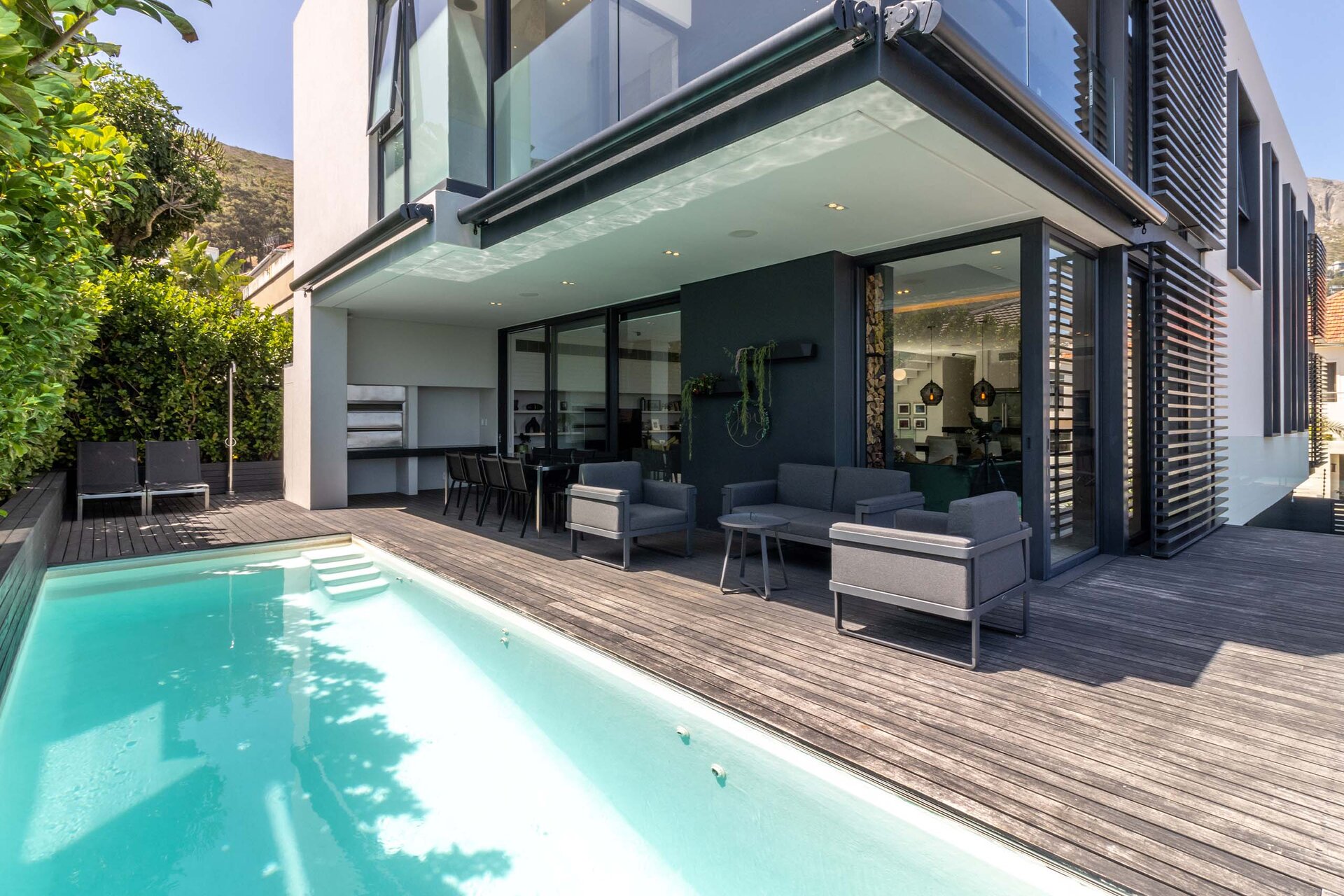 Property & Architecture 61