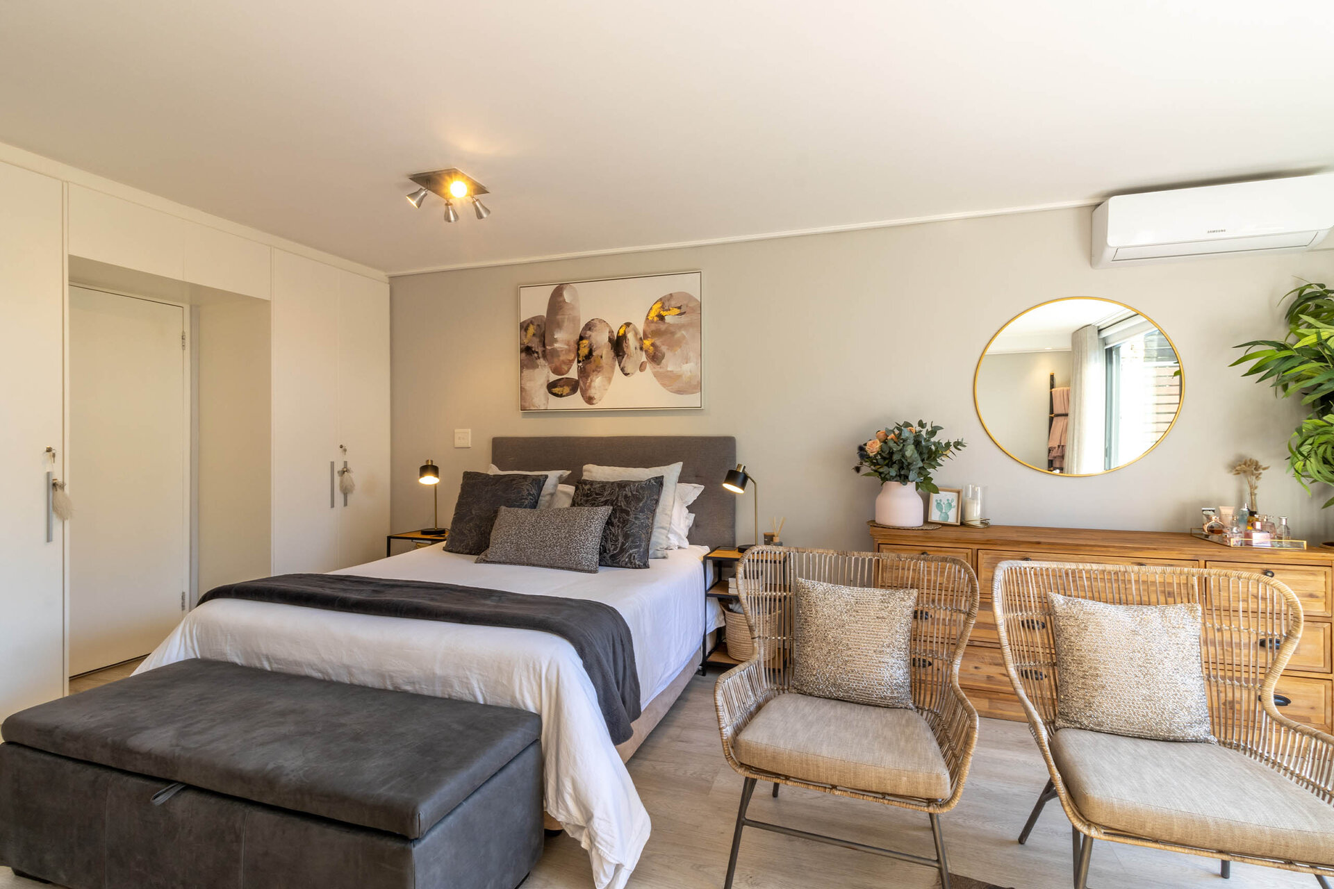 Property & Architecture 65